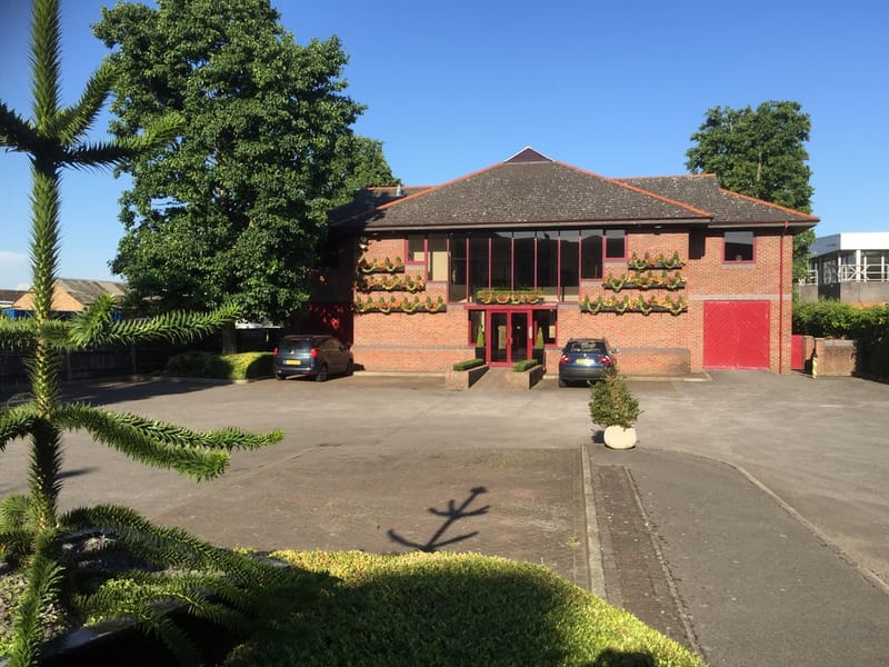 Monkey Puzzle House - 69-71 Windmill Road, TW16 - Sunbury-on-Thames image 2