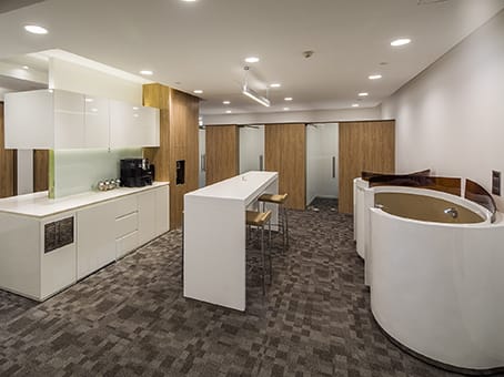Regus - Shijiazhuang Suning Life Square - 77 Zhongshan Road - Xinhua District - Hebei Province - Shijiazhuang image 8