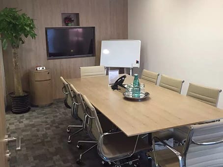 Regus - Shanghai Henderson 688 - 688 West Nanjing Road - Jing’an District - Shanghai image 3
