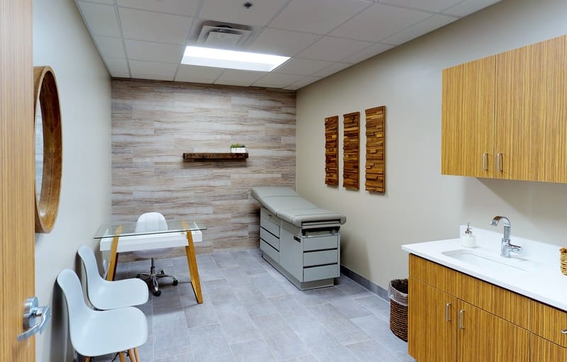 Viva MedSuites - 9700 N. 91st St, Scottsdale image 8