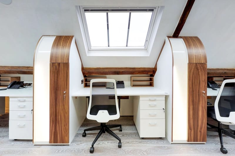 Accrue Workplaces - The Long Barn - Cobham Park Road, KT11 - Leatherhead (private, co-working, virtual) image 3