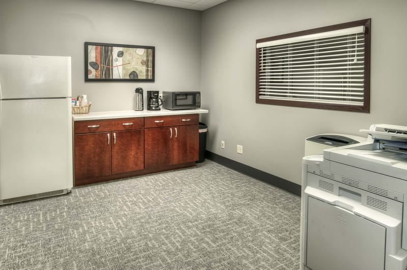 West Dodge Office Suites - 706 N 129th St image 7