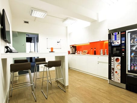 Regus - Central Station Workspace - 12/14 Viale Masini - Sesto Piano - Bologna image 6