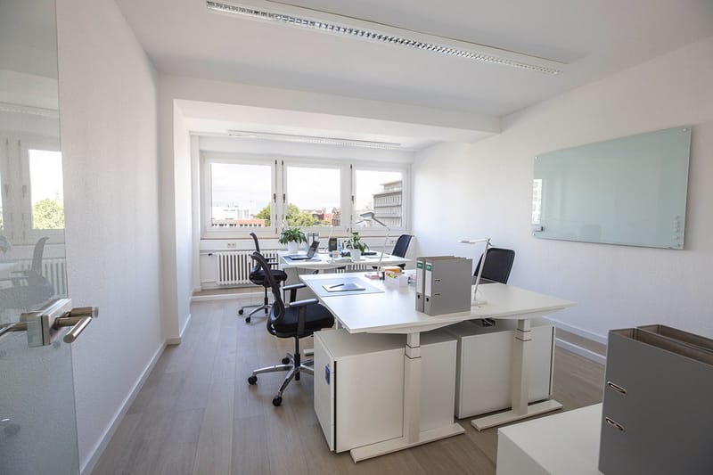 WorkRepublic - 10-16 Kaiserring - Mannheim (private, co-working, hot-desk) image 3