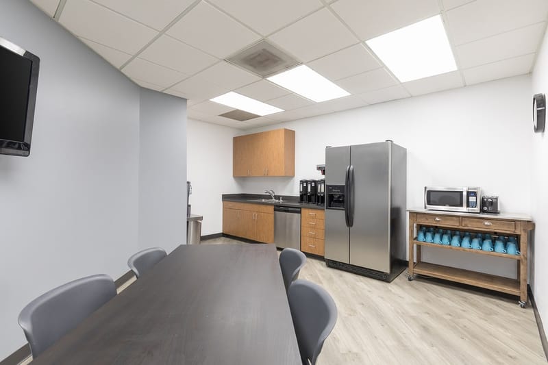 Premier Workspaces - PCH - Long Beach - E. Pacific Coast Hwy image 6