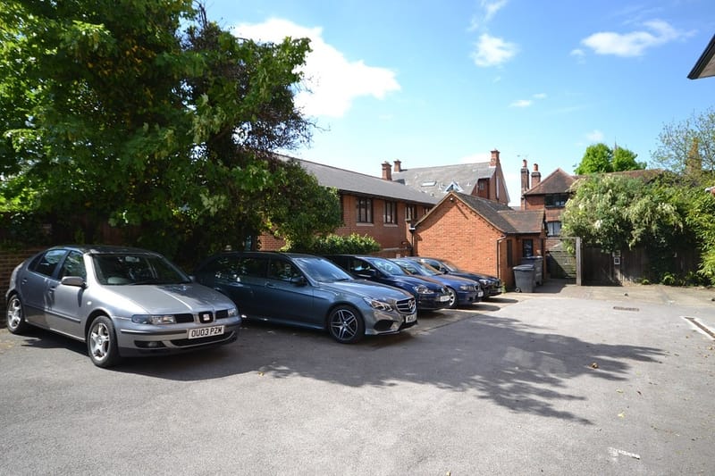 Nammu Workplace - Grapes House - 79a Esher High Street, KT10 9QA - Esher image 5