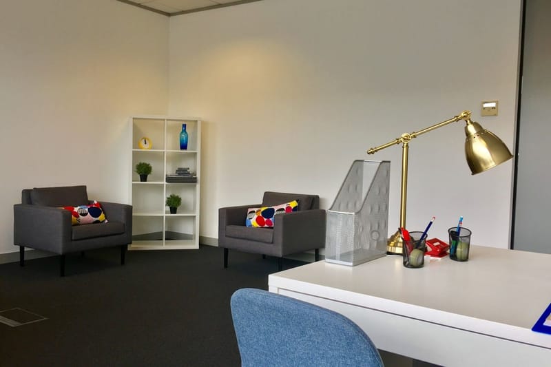 BizSpace - iMex Centre - 575-599 Maxted Road, HP2 - Hemel Hempstead image 4