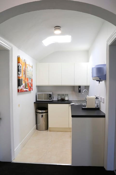 Pembroke Hall - 29 Mount Street Upper - Dublin image 6