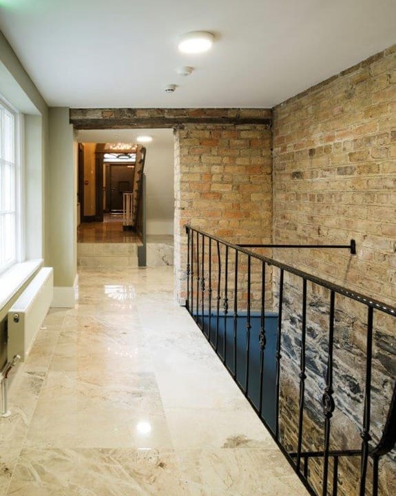 Pembroke Hall - 26-27 Mount Street Upper - Dublin image 11