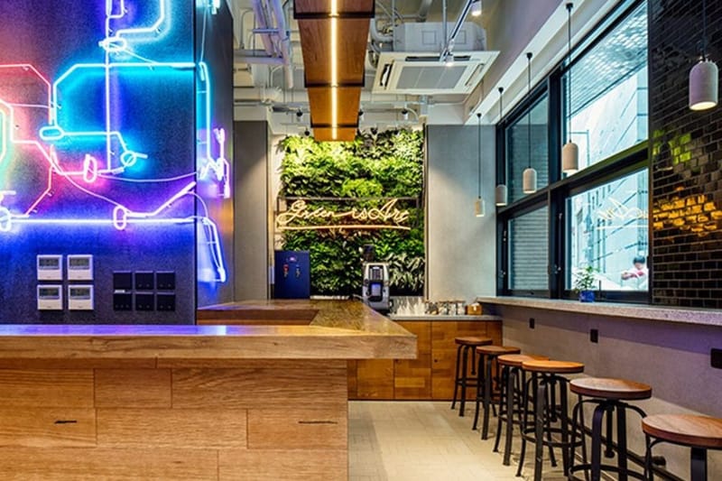 wework - Universal Building - 5-13 New Street - Sai Ying Pun - Hong Kong image 3