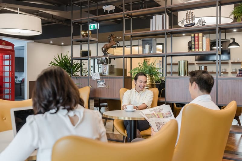 Servcorp - Mercury Tower - 540 Ploenchit Road - Pathum Wan District - Bangkok image 4