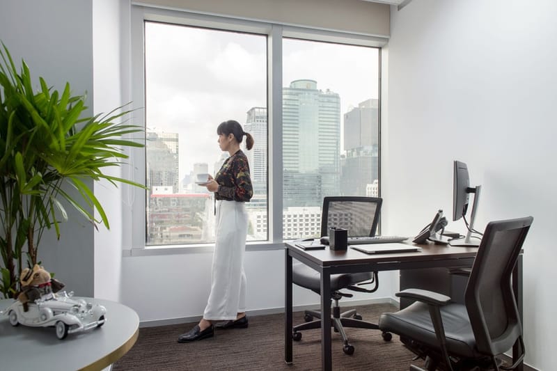 Servcorp - Mercury Tower - 540 Ploenchit Road - Pathum Wan District - Bangkok image 5
