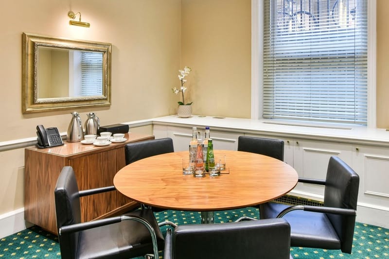 The Argyll Club - 23 Berkeley Square, W1 - Mayfair image 4