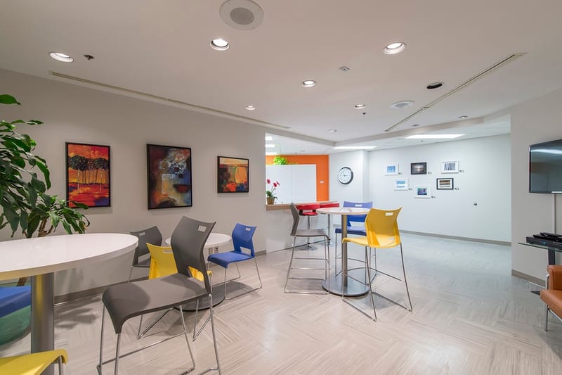 Innovative Professional Offices - Laurier Avenue West - Ottawa image 4