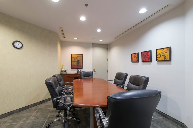 Innovative Professional Offices - Laurier Avenue West - Ottawa image 7