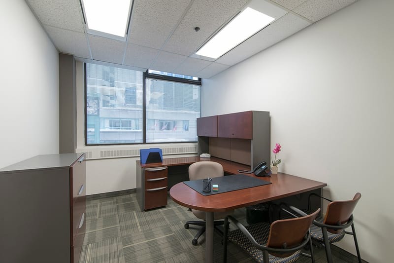 Innovative Professional Offices - Laurier Avenue West - Ottawa image 5