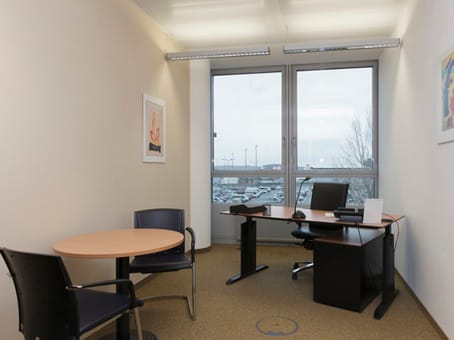 Regus - Vienna, Office Park Airport - Top B02, Vienna image 4