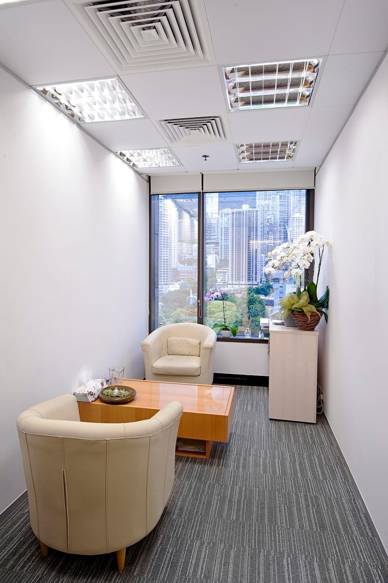 UE Serviced Offices and Convention Centre - 9 Queen's Road Central - Central - Hong Kong image 7