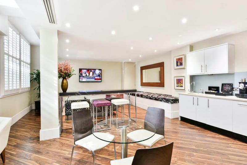 The Argyll Club - 29 Farm Street, W1 - Mayfair image 3