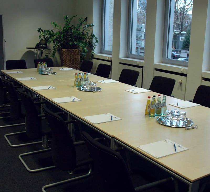 SBC Service + Business Center GmbH - Mainzer Landstrasse 41 - Frankfurt image 6