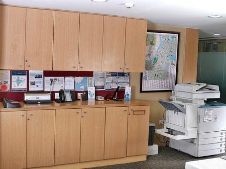 Regus - Constantia, 11 U.N.Brahmachari Road,West Bengal, Kolkatta - 700 017 image 6
