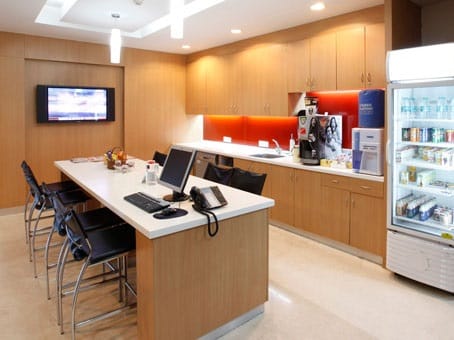 Regus - Connaught Place - Bund Garden Road - Pune image 4
