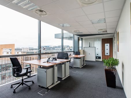Regus - Paris Issy-les-Moulineaux, Camille Desmoulins - Issy-les-Moulineaux, Paris image 4