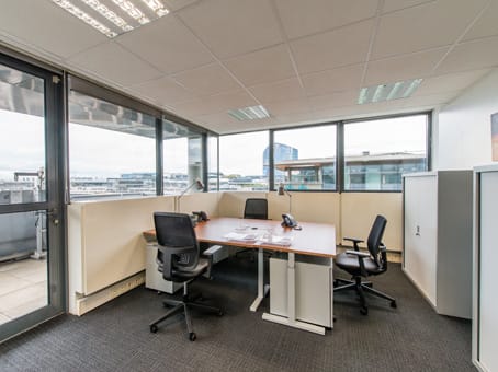Regus - Paris Issy-les-Moulineaux, Camille Desmoulins - Issy-les-Moulineaux, Paris image 5