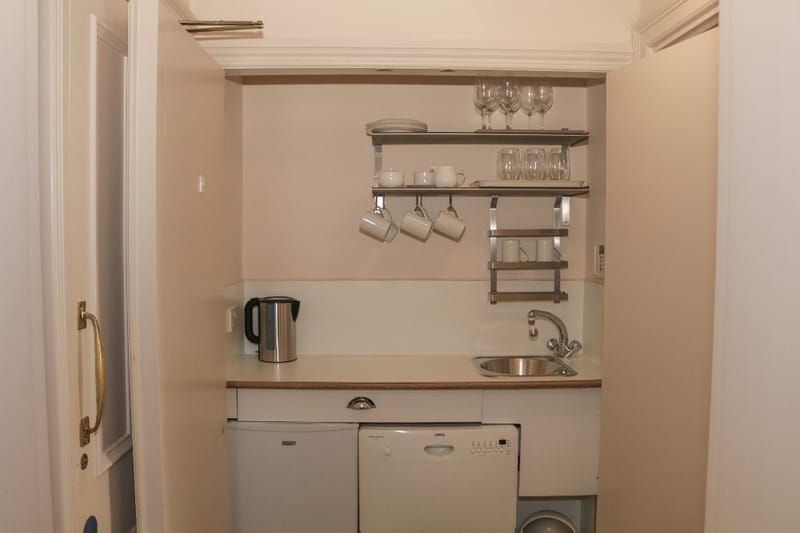 Garner Hutchings Serviced Offices (600 sq ft) - 28 Eccleston Square,SW1 - Victoria image 8