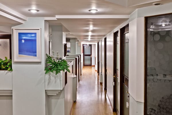 Golden Square Business Centre - Vittal Mallya Road - Bangalore, 560001 image 3