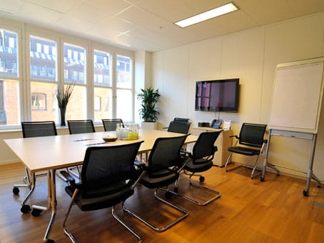 Regus - Warsaw Metropolitan - UL. Pl. Pilsudskiego, Warsaw image 6