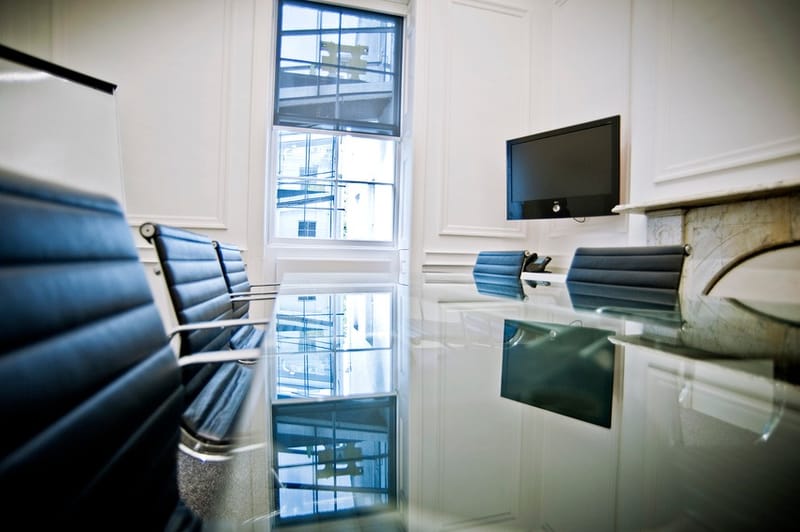 Halcyon Offices - Thorncroft Manor - Thorncroft Drive, KT22, Leatherhead - Surrey image 7
