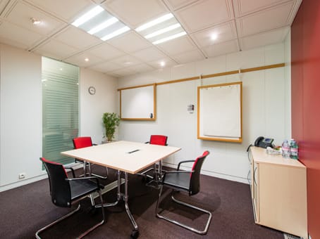 Regus - Rue Balzac, 75008 - Paris image 6