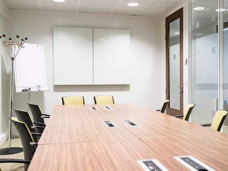 Regus - Paris La Défense, Tour Ariane - Place de la Pyramide, La Defense, Paris image 7