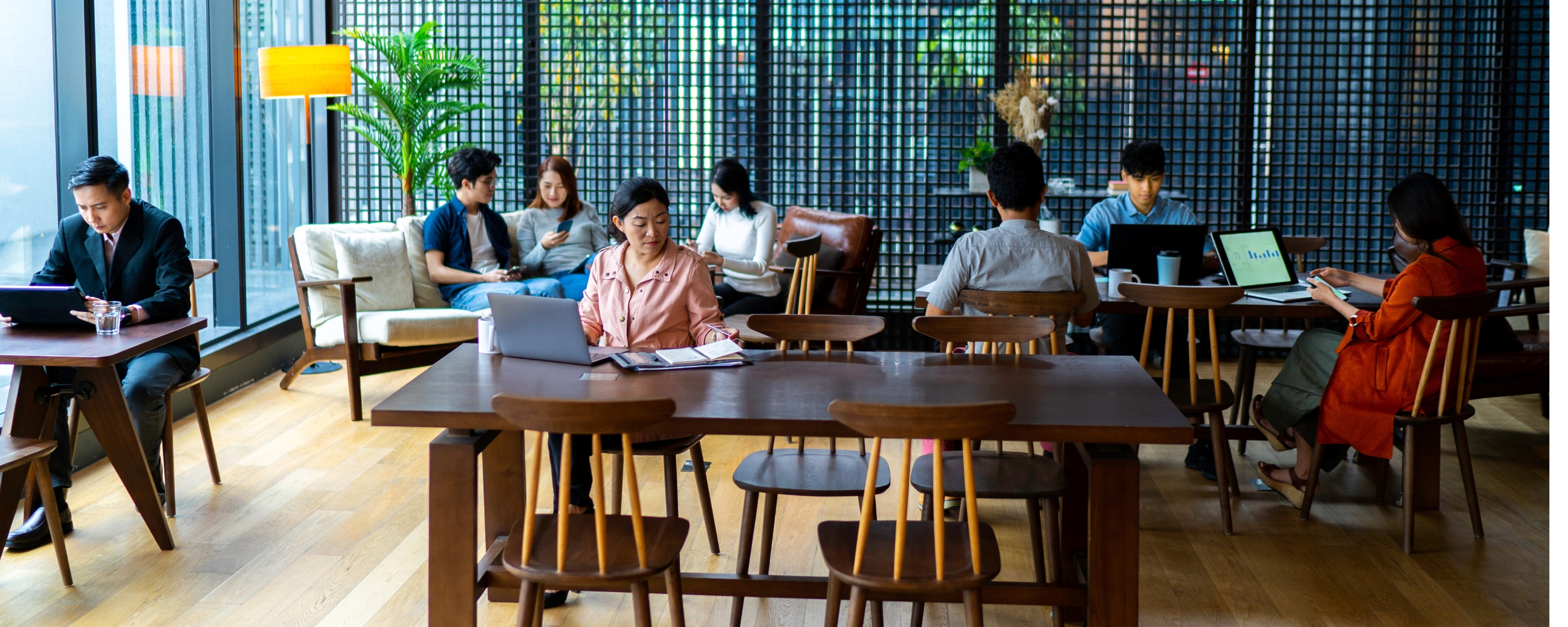 UK Office Workers' Preferences in 2024: Survey by Office Freedom