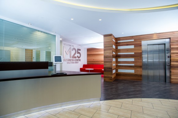 BLAKE_EZRA_M25_BUSINESS_CENTRE_20