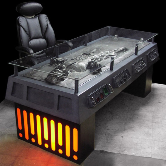 han-solo-frozen-carbonite-desk-xl (1)
